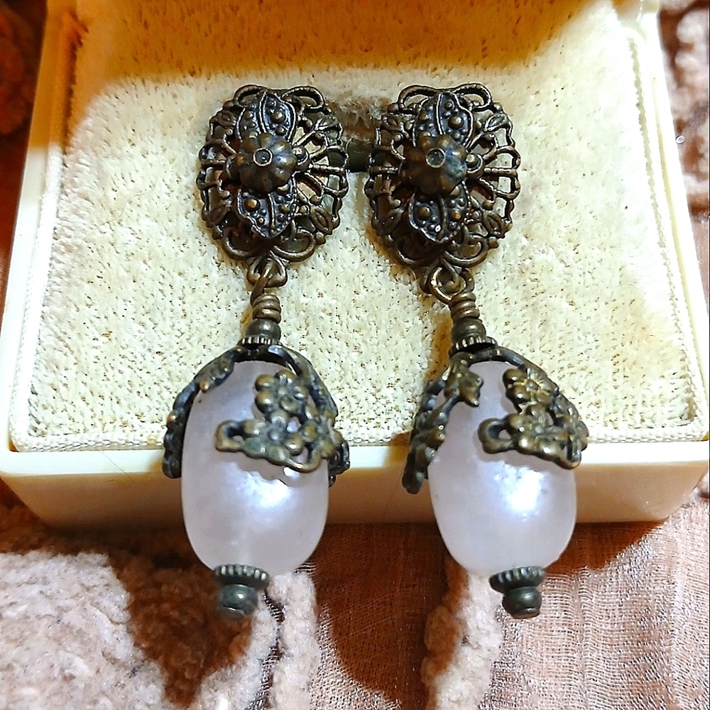 Antique Rose Quartz Brass Filigree Dangle Earrings